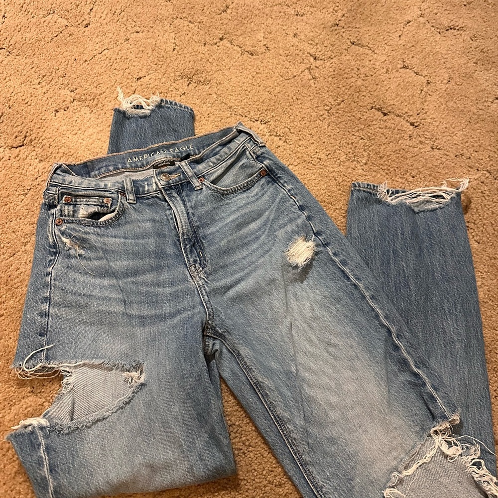 American Eagle Outfitters Women's Light Blue Distressed Boyfriend Jeans